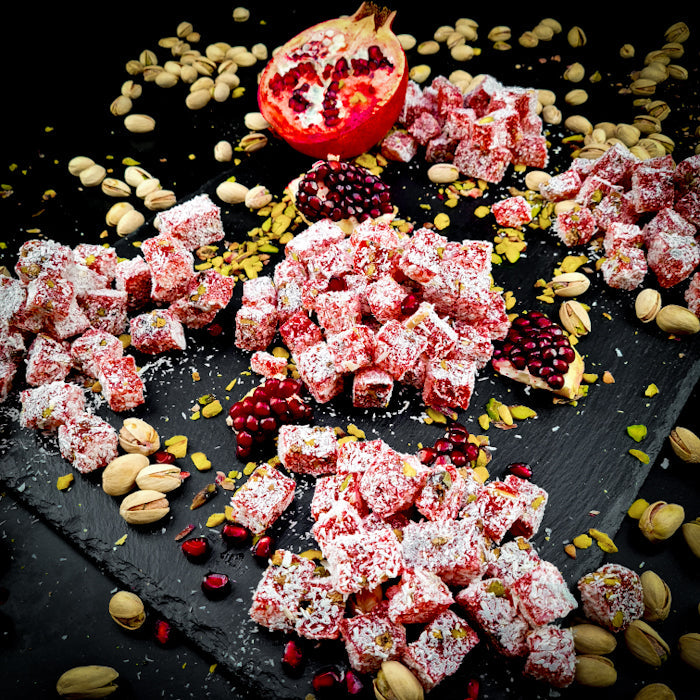 Гранатаболу лукумс с фисташками и кокосовыми орехами