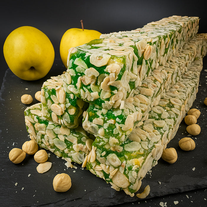 Abolu lukums ar lazdu Riekstiem