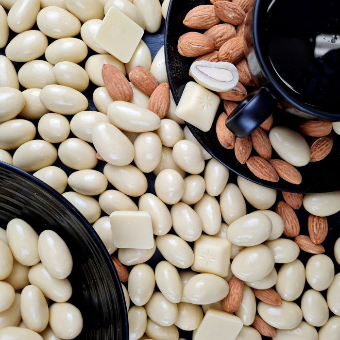 Дражеяс ар манделем балта бельгю шоколаде