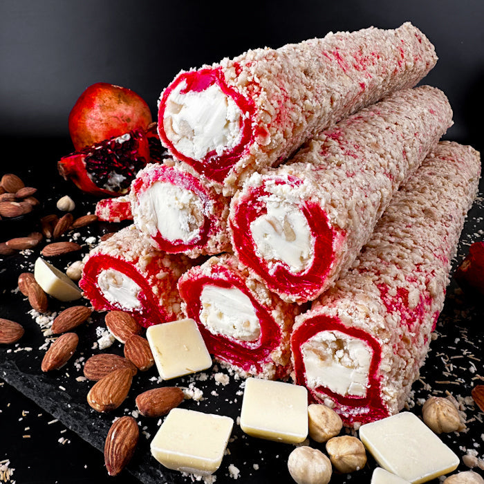 Granatabolu lukums ar mandelēm un lazdu Riekstiem 