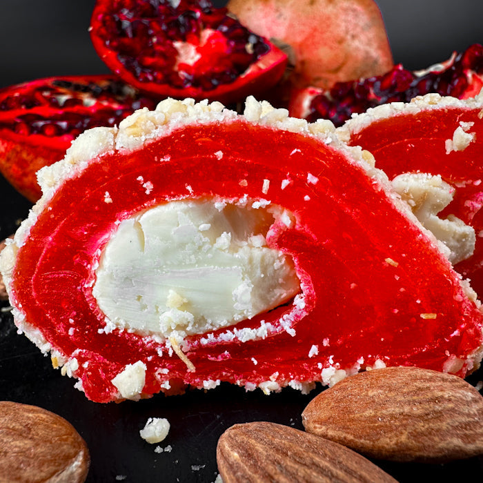 Granatabolu lukums ar mandelēm un lazdu Riekstiem 