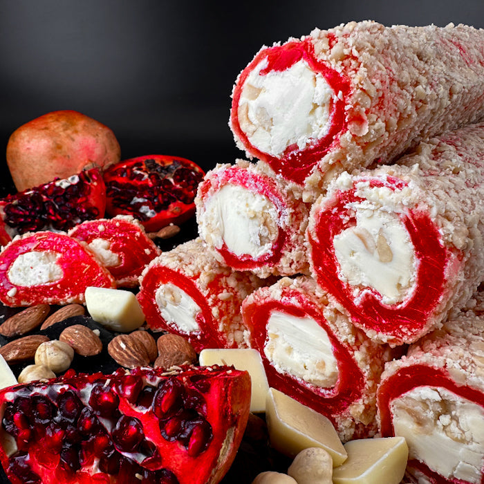 Granatabolu lukums ar mandelēm un lazdu Riekstiem 