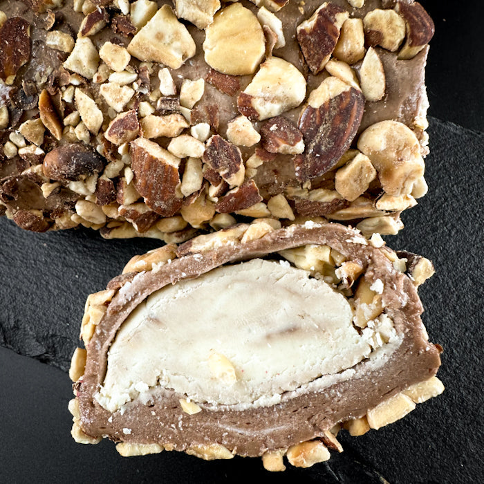 Каралискаис лукумс ар лиелием манделю риекстием и шоколади