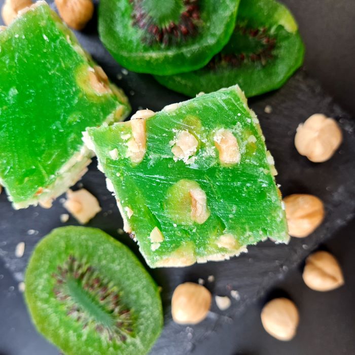 Киви лукумс ар лазду риекстием 