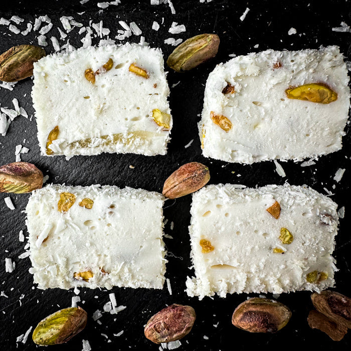 Kremigs piena-kokosa лукумс с фисташками