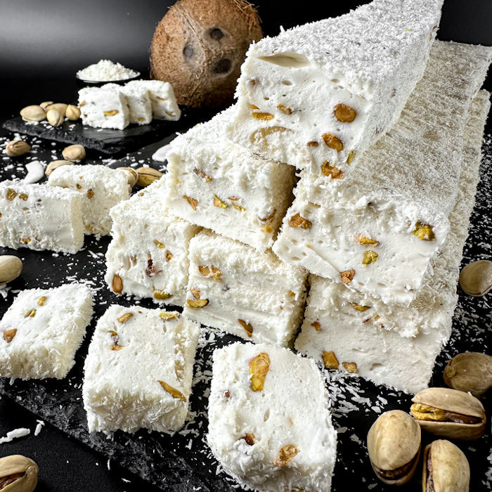 Kremigs piena-kokosa лукумс с фисташками