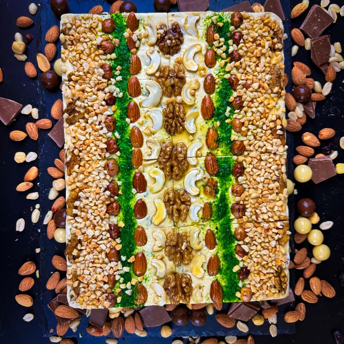 Riekstu-piena halva-serbets ar Riekstiem un saldējuma garšu 