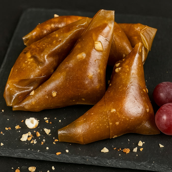 Samsas trīsstūrīši ar lazdu riekstu kremu 