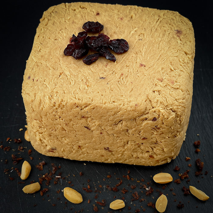 Халва - zemesriekstu ar dzērvenēm